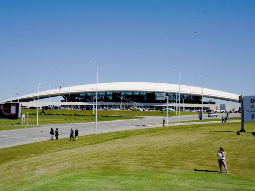 El Ministerio de Turismo confirma primera conexión aérea directa Montevideo-Punta Cana