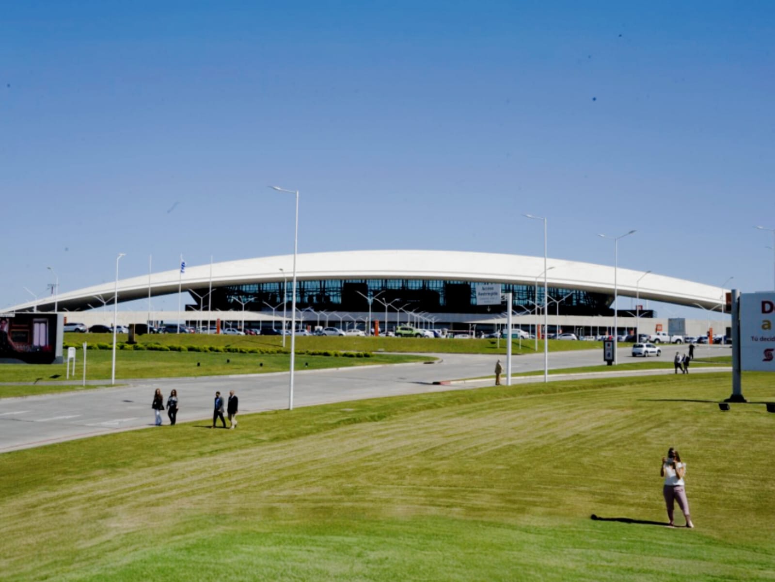 El Ministerio de Turismo confirma primera conexión aérea directa Montevideo-Punta Cana